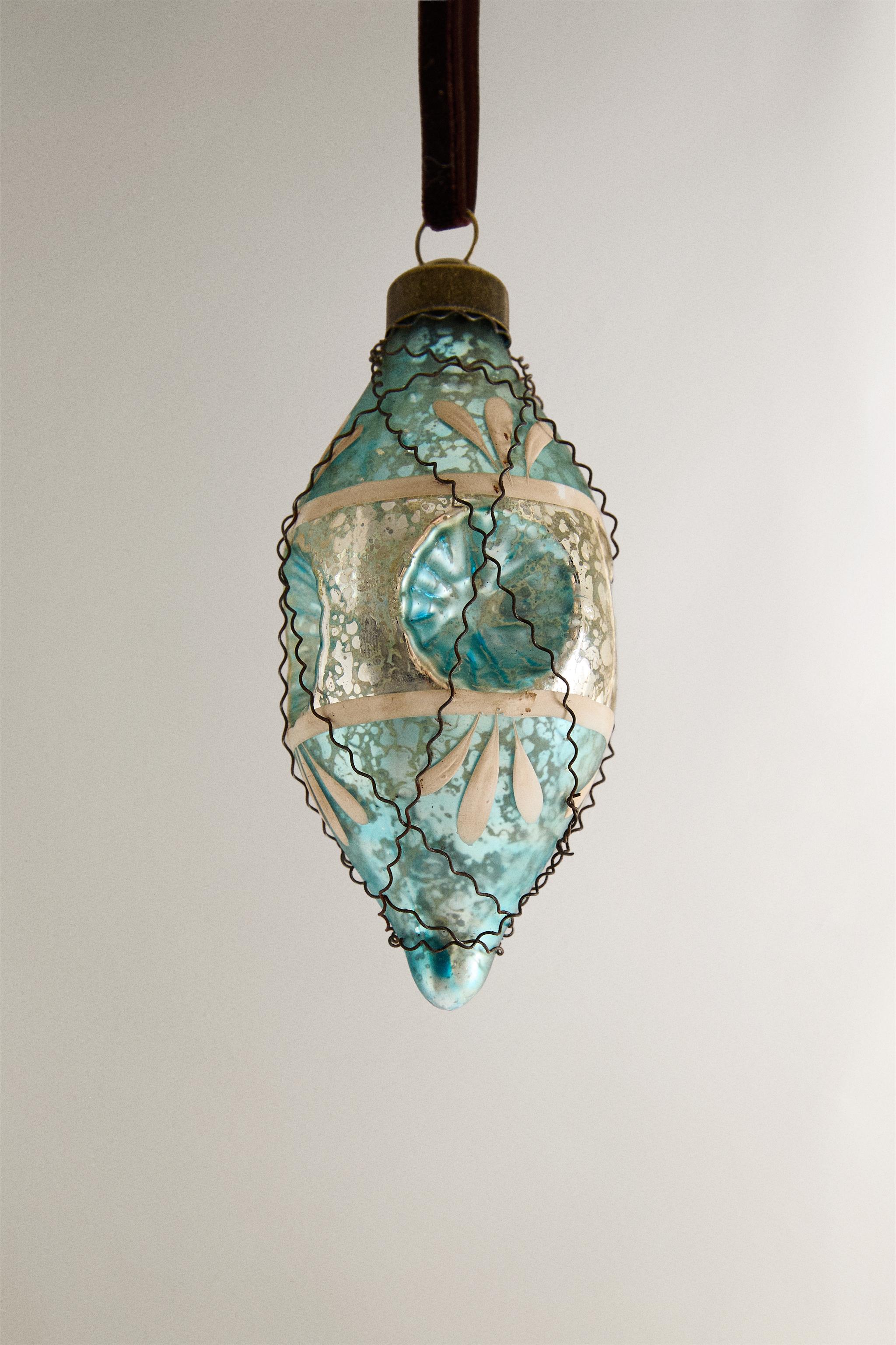 RETRO CHRISTMAS TREE BALL ORNAMENT